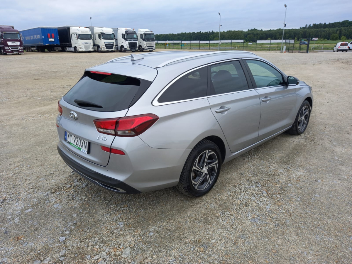 HYUNDAI I30 KOMBI - سيارة: صورة 4 HYUNDAI I30 KOMBI - سيارة: صورة 4