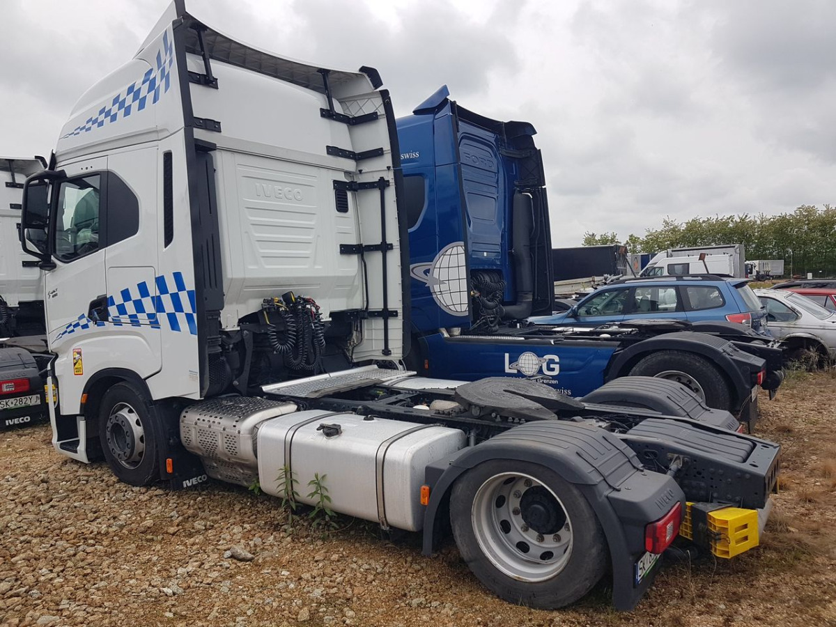 IVECO AS440ST/FP LT CIĄGNIK SIODŁOWY - وحدة جر: صورة 4 IVECO AS440ST/FP LT CIĄGNIK SIODŁOWY - وحدة جر: صورة 4