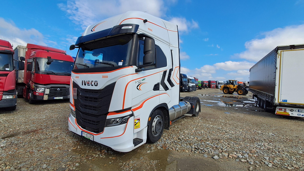IVECO AS440ST/FP LT LNG CIĄGNIK SIODŁOWY - وحدة جر: صورة 3 IVECO AS440ST/FP LT LNG CIĄGNIK SIODŁOWY - وحدة جر: صورة 3