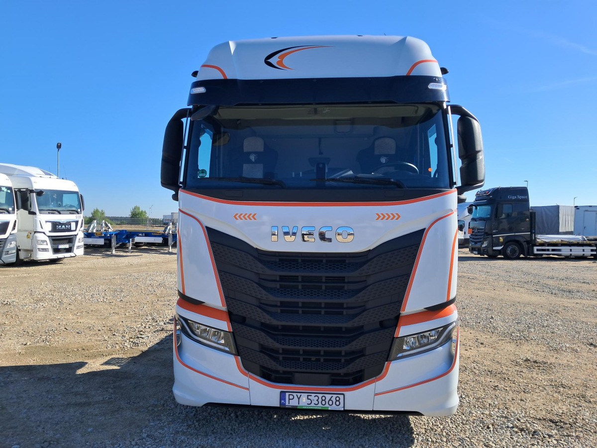IVECO AS440ST/FP LT LNG CIĄGNIK SIODŁOWY - وحدة جر: صورة 2 IVECO AS440ST/FP LT LNG CIĄGNIK SIODŁOWY - وحدة جر: صورة 2