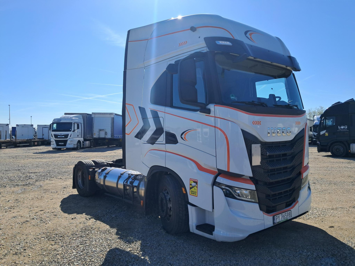 IVECO AS440ST/FP LT LNG CIĄGNIK SIODŁOWY - وحدة جر: صورة 1 IVECO AS440ST/FP LT LNG CIĄGNIK SIODŁOWY - وحدة جر: صورة 1