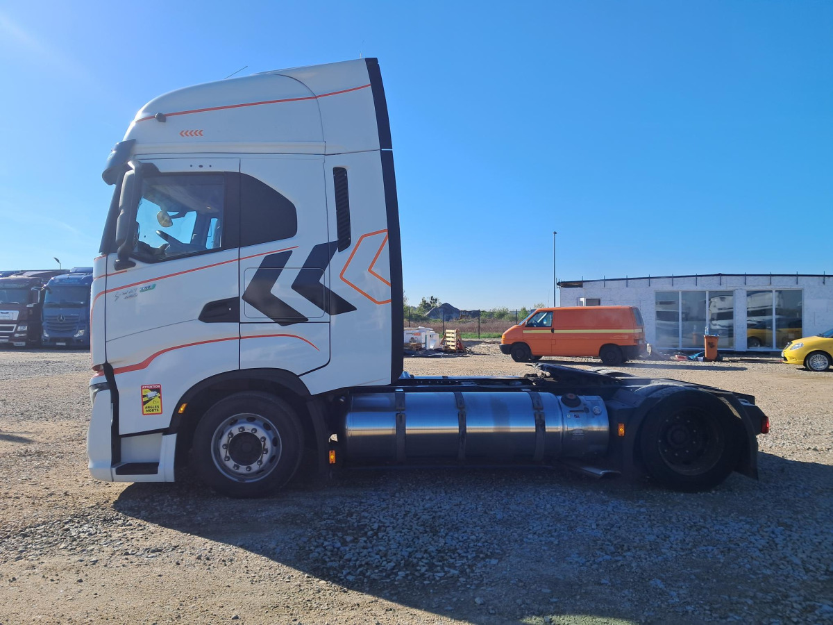 IVECO AS440ST/FP LT LNG CIĄGNIK SIODŁOWY - وحدة جر: صورة 4 IVECO AS440ST/FP LT LNG CIĄGNIK SIODŁOWY - وحدة جر: صورة 4