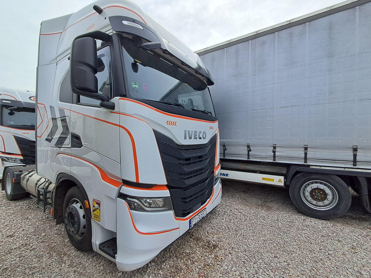 IVECO AS440ST/FP LT LNG CIĄGNIK SIODŁOWY - وحدة جر: صورة 1 IVECO AS440ST/FP LT LNG CIĄGNIK SIODŁOWY - وحدة جر: صورة 1