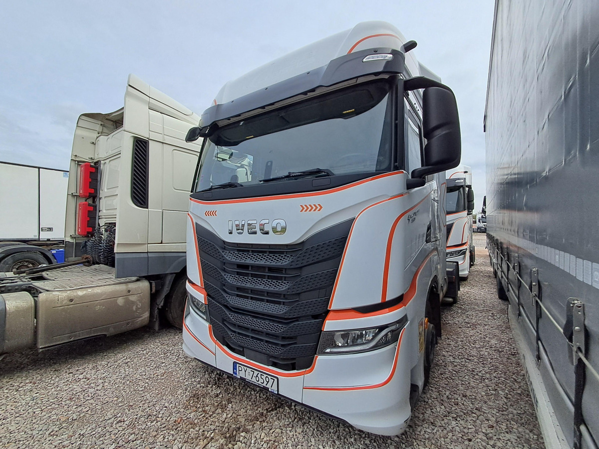 IVECO AS440ST/FP LT LNG CIĄGNIK SIODŁOWY - وحدة جر: صورة 3 IVECO AS440ST/FP LT LNG CIĄGNIK SIODŁOWY - وحدة جر: صورة 3