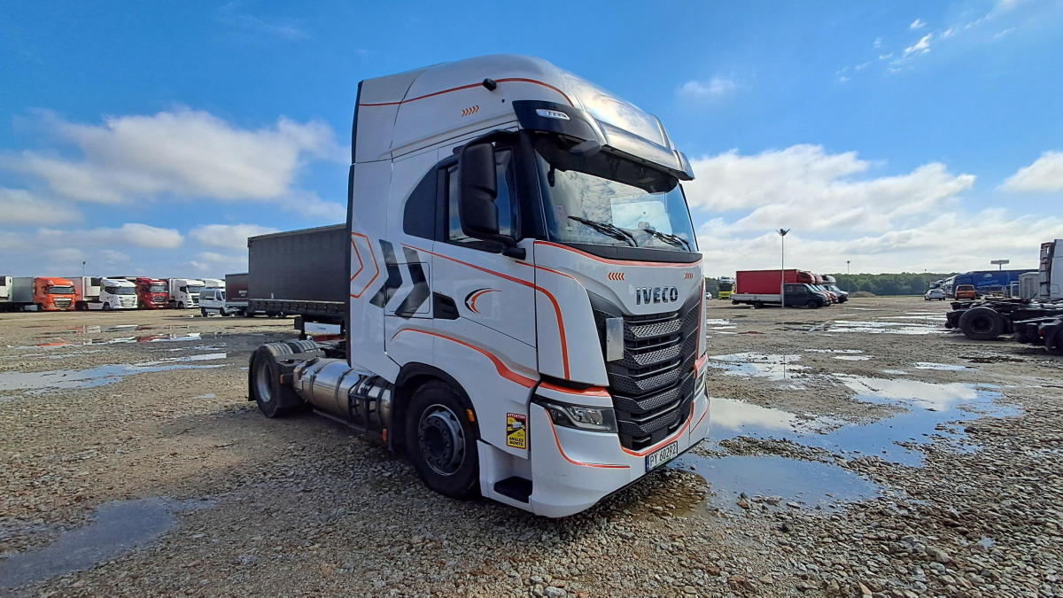 IVECO AS440ST/FP LT LNG CIĄGNIK SIODŁOWY - وحدة جر: صورة 1 IVECO AS440ST/FP LT LNG CIĄGNIK SIODŁOWY - وحدة جر: صورة 1