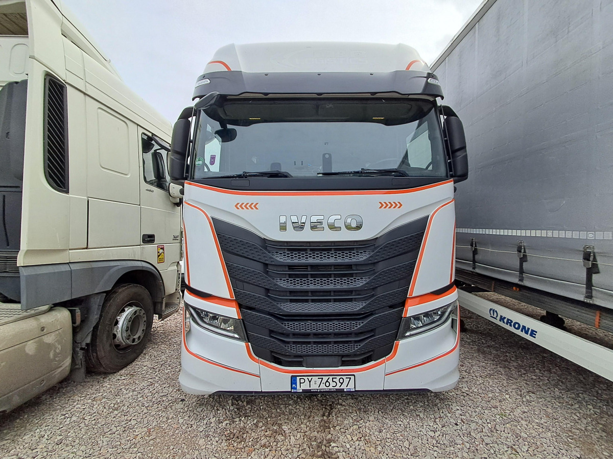 IVECO AS440ST/FP LT LNG CIĄGNIK SIODŁOWY - وحدة جر: صورة 2 IVECO AS440ST/FP LT LNG CIĄGNIK SIODŁOWY - وحدة جر: صورة 2