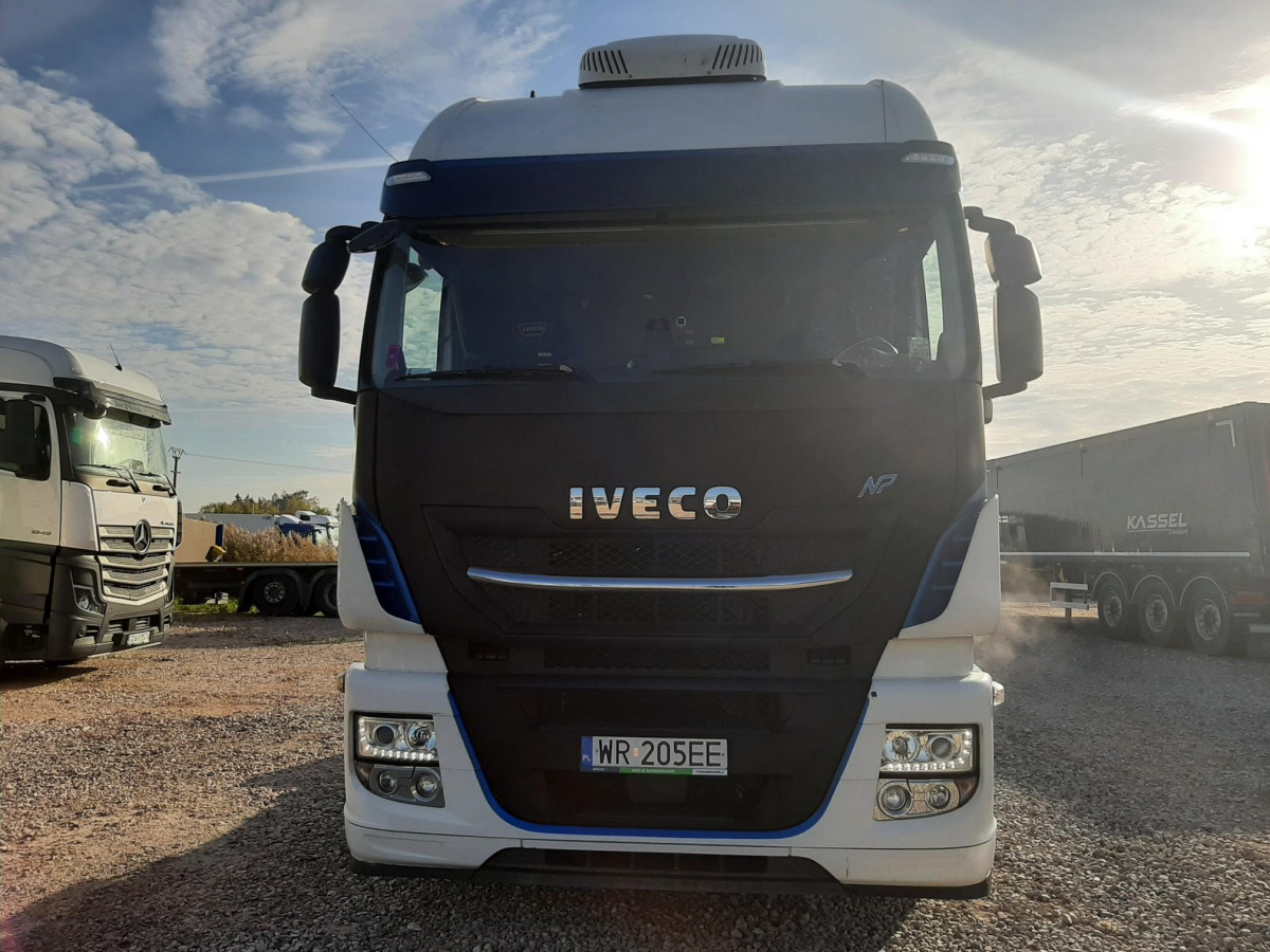 IVECO AS440ST/P LNG CIĄGNIK SIODŁOWY - وحدة جر: صورة 3 IVECO AS440ST/P LNG CIĄGNIK SIODŁOWY - وحدة جر: صورة 3
