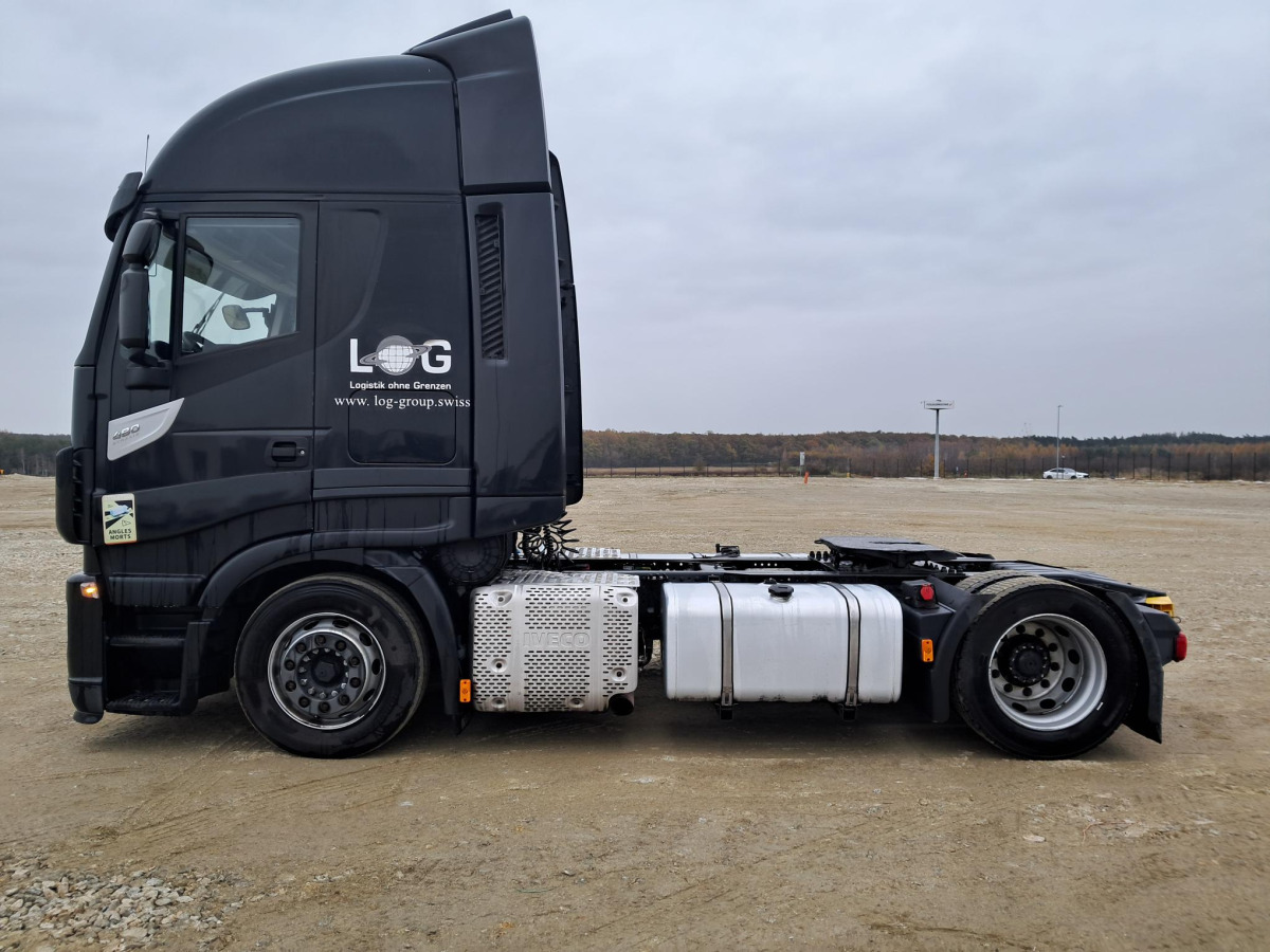 IVECO AS440T CIĄGNIK SIODŁOWY - وحدة جر: صورة 4 IVECO AS440T CIĄGNIK SIODŁOWY - وحدة جر: صورة 4