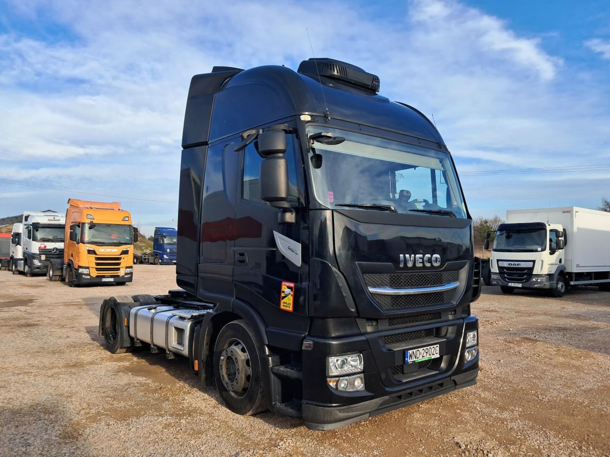 IVECO AS440T/ FP LT CIĄGNIK SIODŁOWY - وحدة جر: صورة 1 IVECO AS440T/ FP LT CIĄGNIK SIODŁOWY - وحدة جر: صورة 1
