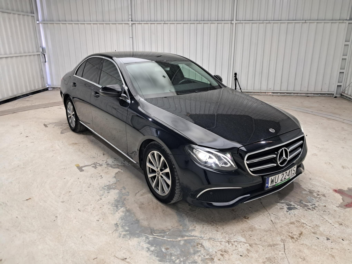 MERCEDES BENZ E 200 D SEDAN - سيارة: صورة 1 MERCEDES BENZ E 200 D SEDAN - سيارة: صورة 1