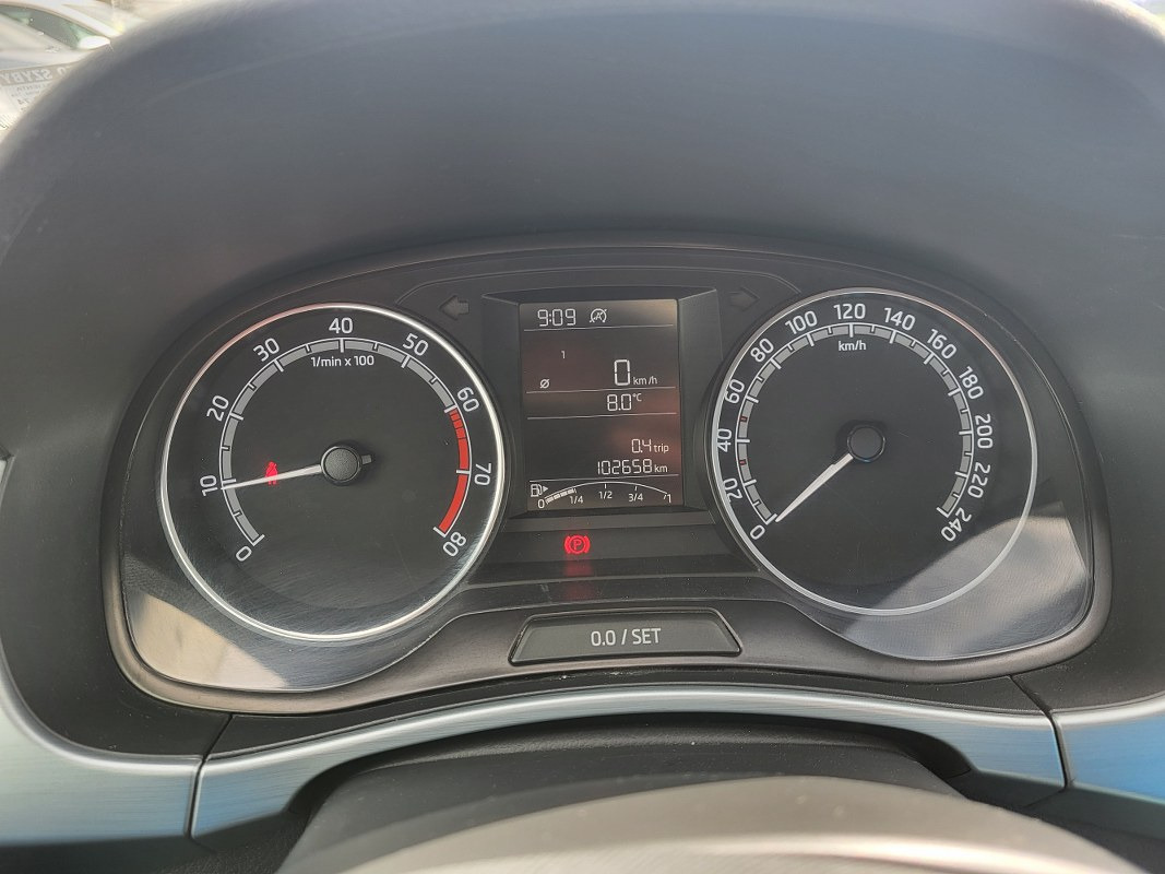 هاتشباك SKODA FABIA HATCHBACK: صورة 12