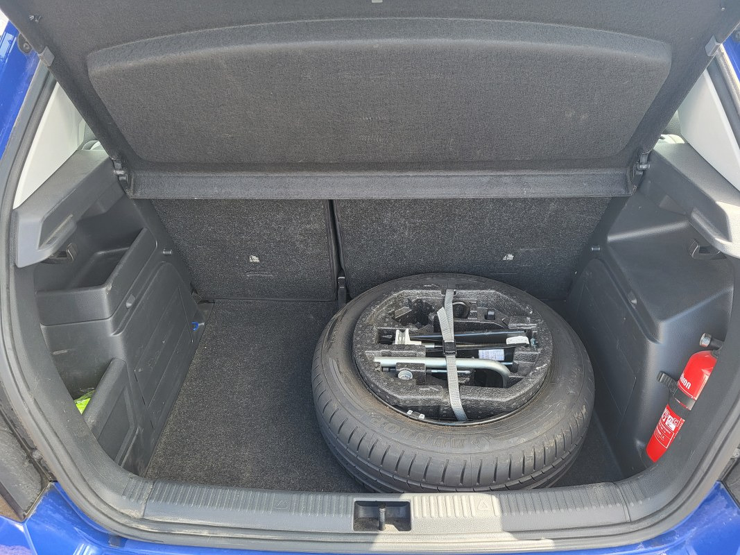 هاتشباك SKODA FABIA HATCHBACK: صورة 9