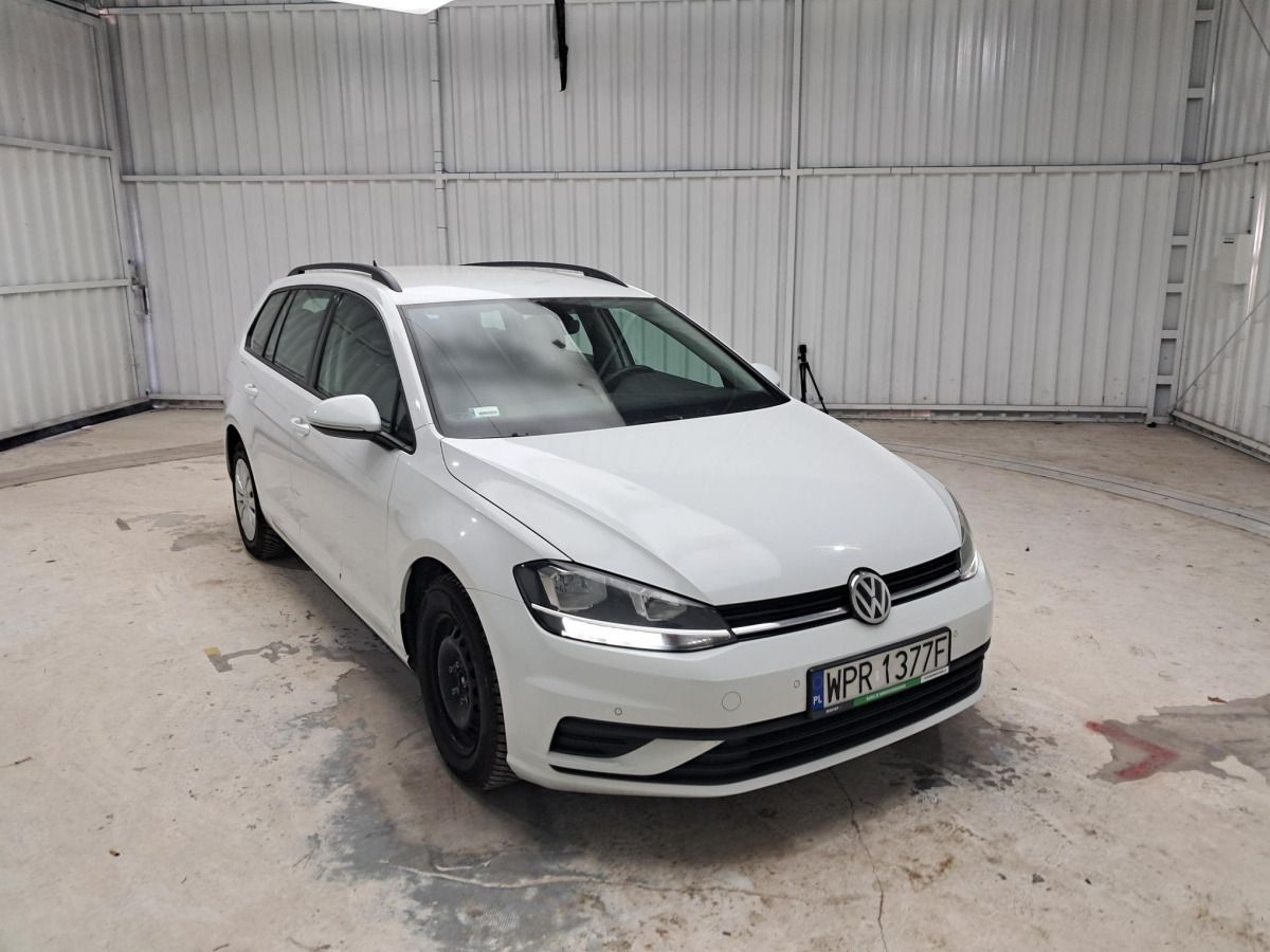 VOLKSWAGEN GOLF KOMBI - سيارة: صورة 1 VOLKSWAGEN GOLF KOMBI - سيارة: صورة 1