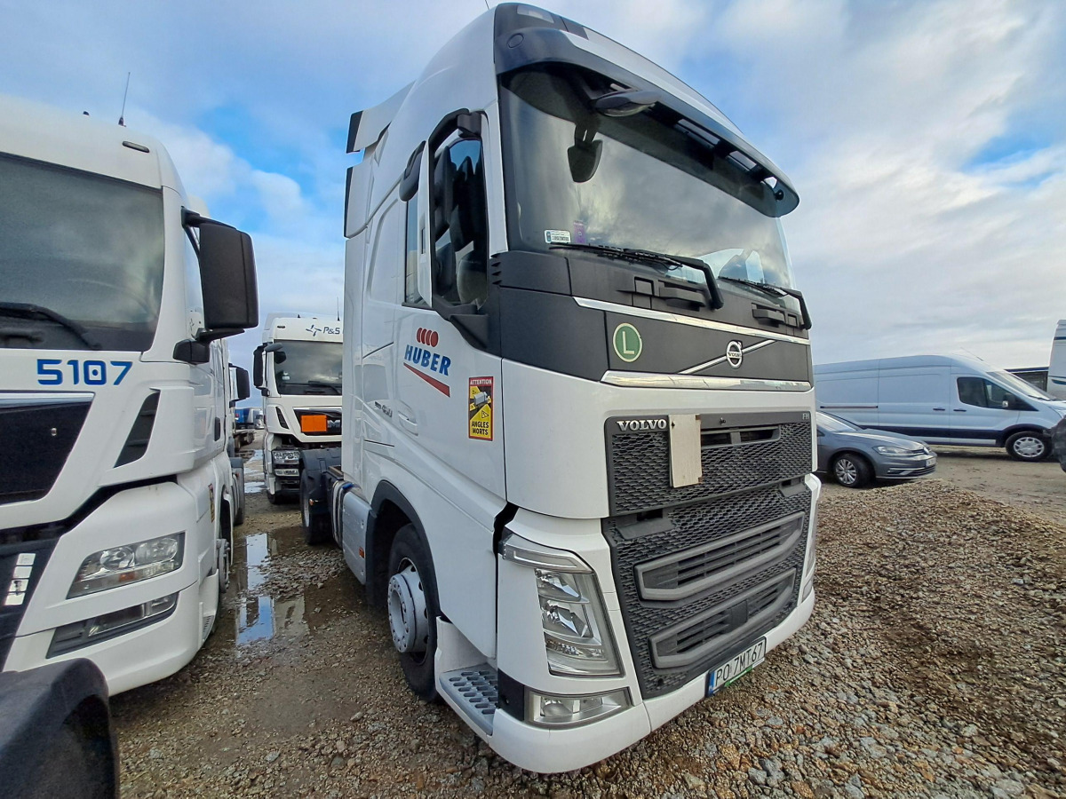 VOLVO FH 460 CIĄGNIK SIODŁOWY - وحدة جر: صورة 1 VOLVO FH 460 CIĄGNIK SIODŁOWY - وحدة جر: صورة 1