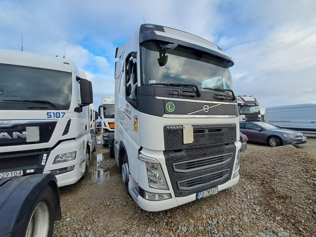 VOLVO FH 460 CIĄGNIK SIODŁOWY - وحدة جر: صورة 2 VOLVO FH 460 CIĄGNIK SIODŁOWY - وحدة جر: صورة 2