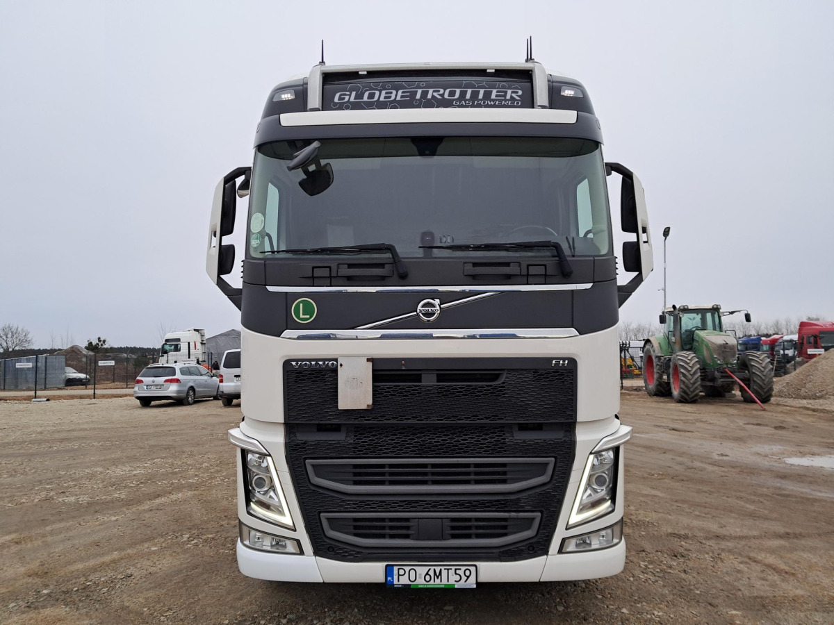 VOLVO FH 460 CIĄGNIK SIODŁOWY - وحدة جر: صورة 2 VOLVO FH 460 CIĄGNIK SIODŁOWY - وحدة جر: صورة 2