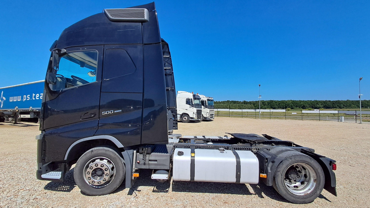 VOLVO FH CIĄGNIK SIODŁOWY - وحدة جر: صورة 3 VOLVO FH CIĄGNIK SIODŁOWY - وحدة جر: صورة 3