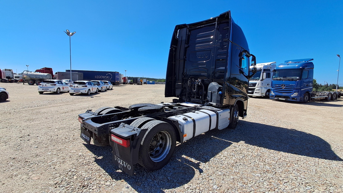 VOLVO FH CIĄGNIK SIODŁOWY - وحدة جر: صورة 5 VOLVO FH CIĄGNIK SIODŁOWY - وحدة جر: صورة 5