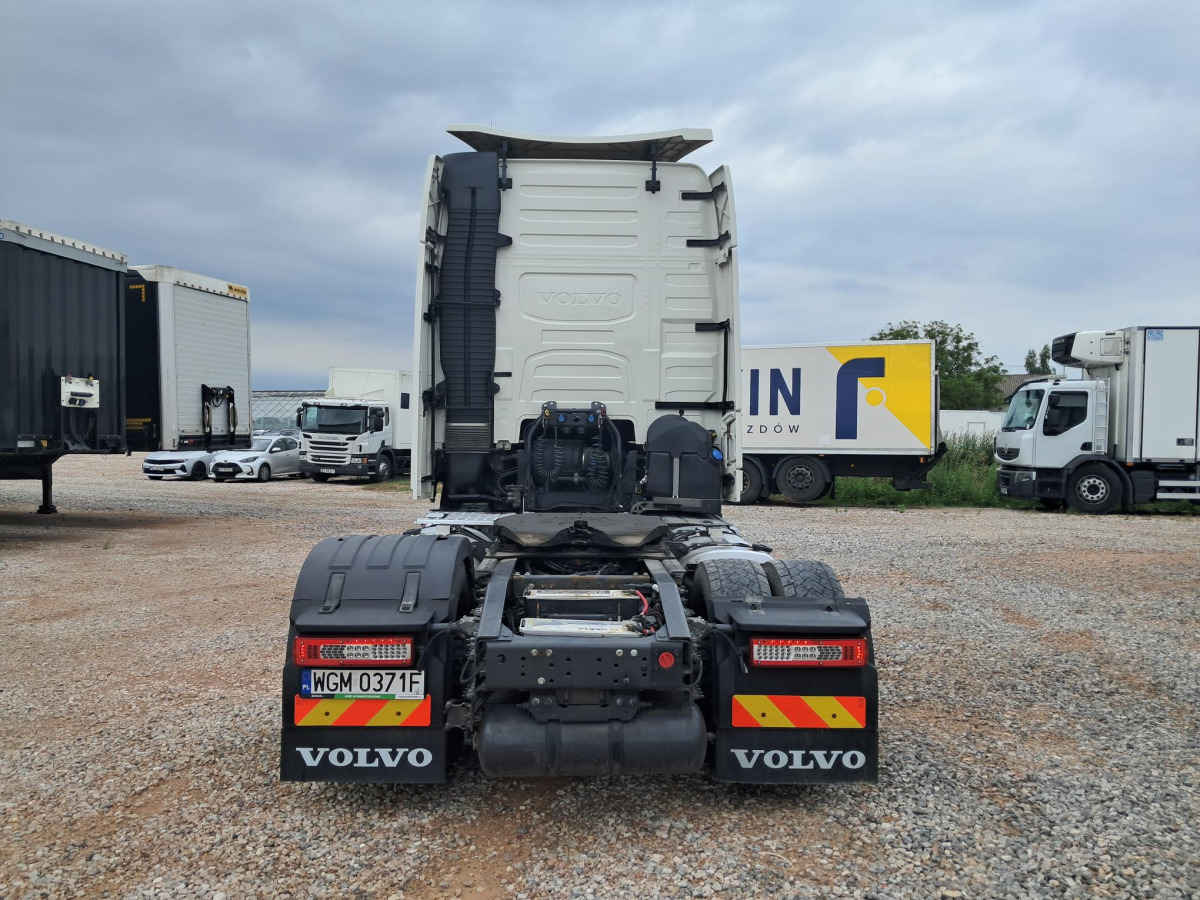 VOLVO FH CIĄGNIK SIODŁOWY - وحدة جر: صورة 4 VOLVO FH CIĄGNIK SIODŁOWY - وحدة جر: صورة 4