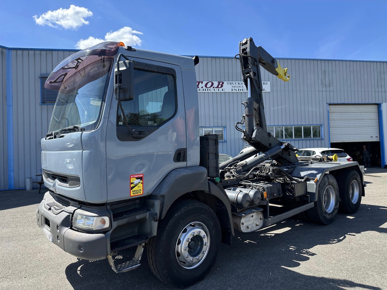 RENAULT KERAX 370 DCI - شاحنة ذات خطاف: صورة 3 RENAULT KERAX 370 DCI - شاحنة ذات خطاف: صورة 3
