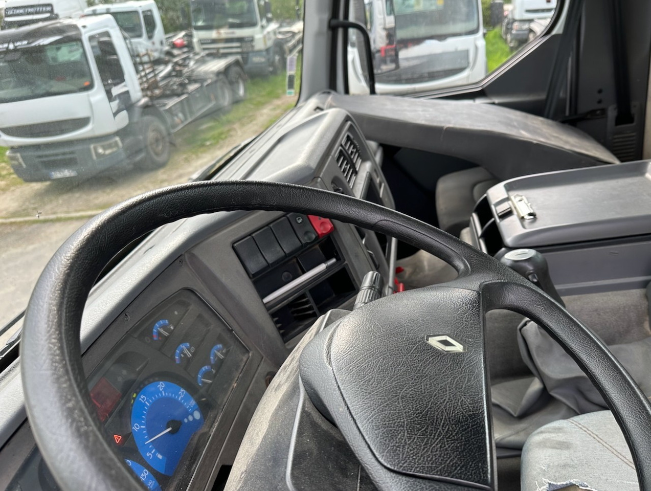RENAULT KERAX 370 DCI RENAULT KERAX 370 DCI: صورة 7