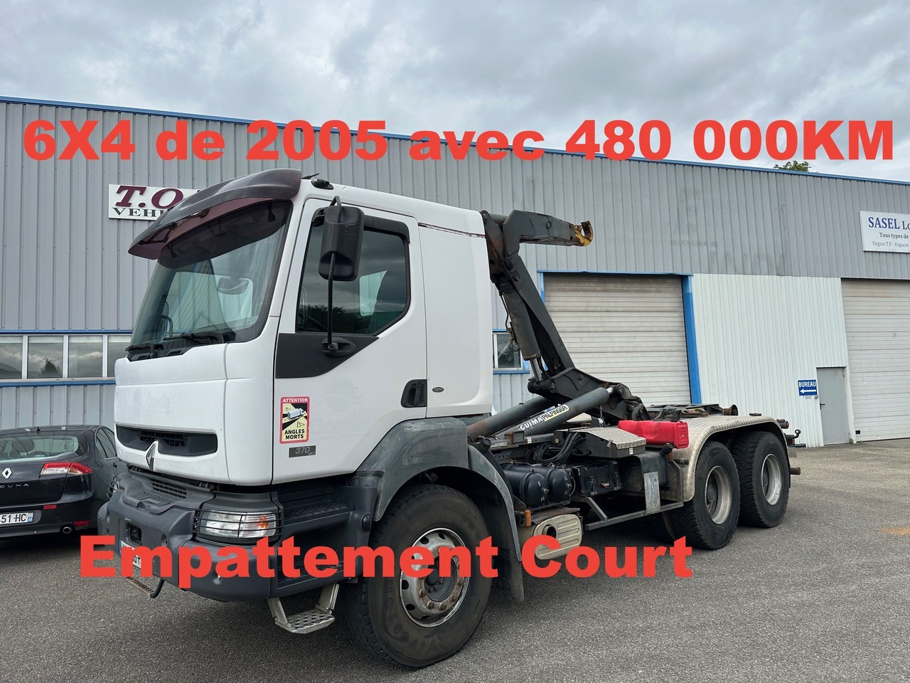 RENAULT KERAX 370 DCI - شاحنة ذات خطاف: صورة 1 RENAULT KERAX 370 DCI - شاحنة ذات خطاف: صورة 1