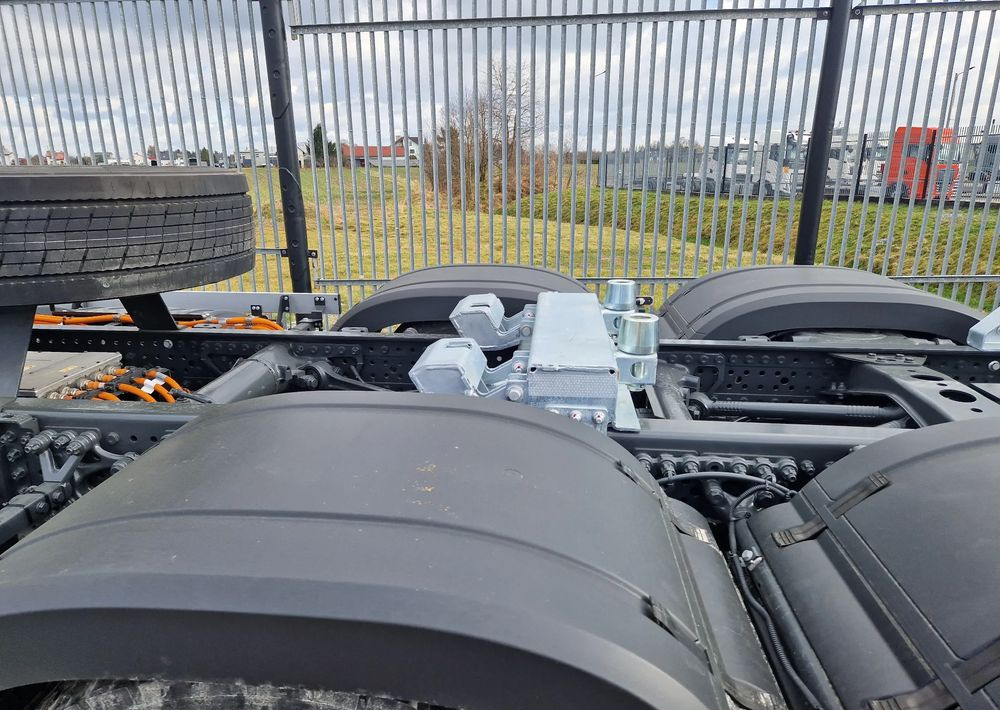 Mercedes-Benz eActros 400 6x2 BDF Elektryczny - آليات: صورة 5 Mercedes-Benz eActros 400 6x2 BDF Elektryczny - آليات: صورة 5