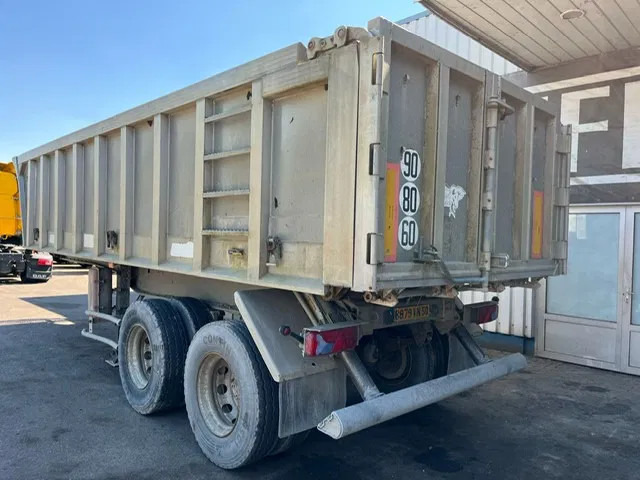 Benalu 2 Axle , 8 Tyres , Alu Tipper , Spring Suspension , Drum Brakes - قلابة نصف مقطورة نصف مقطورة قلابة: صورة 4 Benalu 2 Axle , 8 Tyres , Alu Tipper , Spring Suspension , Drum Brakes - قلابة نصف مقطورة نصف مقطورة قلابة: صورة 4