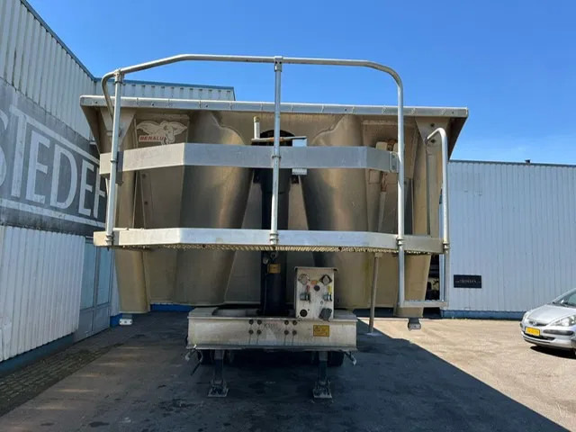 Benalu 2 Axle , 8 Tyres , Alu Tipper , Spring Suspension , Drum Brakes - قلابة نصف مقطورة نصف مقطورة قلابة: صورة 5 Benalu 2 Axle , 8 Tyres , Alu Tipper , Spring Suspension , Drum Brakes - قلابة نصف مقطورة نصف مقطورة قلابة: صورة 5