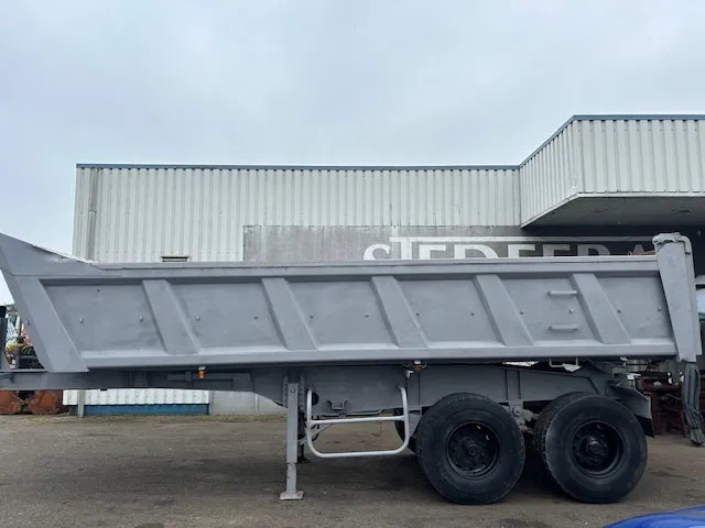 CIF 2 Axle Steel Tipper , Spring Suspension , Drum Brakes - قلابة نصف مقطورة نصف مقطورة قلابة: صورة 2 CIF 2 Axle Steel Tipper , Spring Suspension , Drum Brakes - قلابة نصف مقطورة نصف مقطورة قلابة: صورة 2