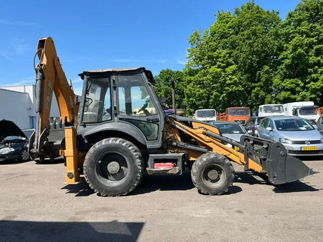 Case 851EX-SS , 4x4 , Backhoe Loader , 4 in 1 Bucket - جرافة حفار: صورة 5 Case 851EX-SS , 4x4 , Backhoe Loader , 4 in 1 Bucket - جرافة حفار: صورة 5