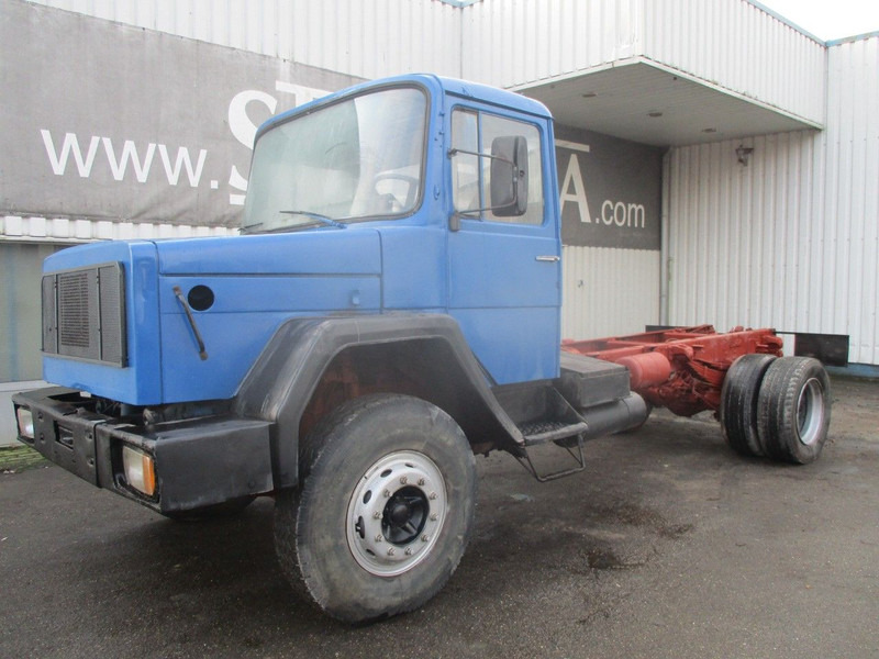 Iveco Magirus Deutz M 160 D 256 , V8 , Manual , Spring suspension - شاحنة هيكل كابينة: صورة 1 Iveco Magirus Deutz M 160 D 256 , V8 , Manual , Spring suspension - شاحنة هيكل كابينة: صورة 1