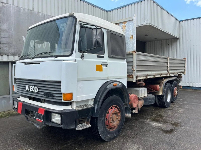 Iveco Turbostar 190-38 , 6x2 , V8 Watercooling , 3 Way Tipper , Spring Suspension , Manual - شاحنة قلاب: صورة 4 Iveco Turbostar 190-38 , 6x2 , V8 Watercooling , 3 Way Tipper , Spring Suspension , Manual - شاحنة قلاب: صورة 4