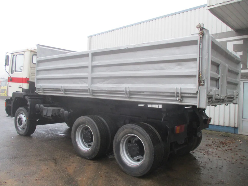 MAN 26 322 ZF Manual , 6x4 , 3 way tipper , Spring suspension - شاحنة قلاب: صورة 5 MAN 26 322 ZF Manual , 6x4 , 3 way tipper , Spring suspension - شاحنة قلاب: صورة 5