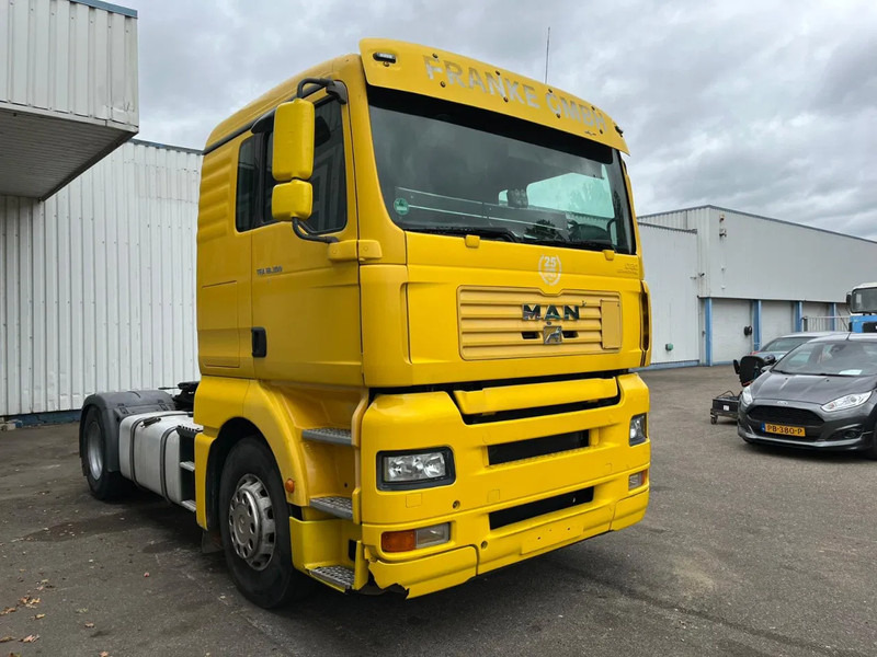 MAN TGA 18-390 , Manual Gearbox , Airco , PTO , Tipper hydraulics - وحدة جر: صورة 4 MAN TGA 18-390 , Manual Gearbox , Airco , PTO , Tipper hydraulics - وحدة جر: صورة 4