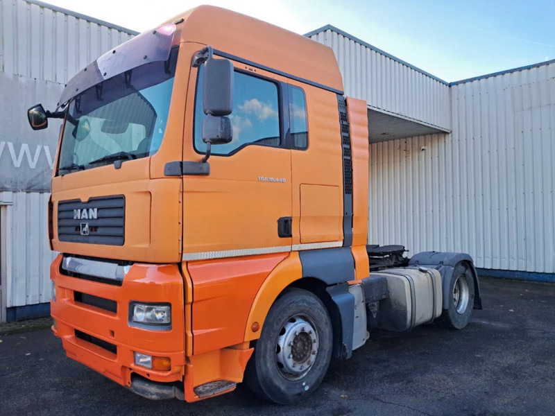 MAN TGA 18-440 , ZF Manual Gearbox , Intarder, Airco - وحدة جر: صورة 1 MAN TGA 18-440 , ZF Manual Gearbox , Intarder, Airco - وحدة جر: صورة 1