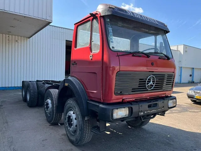 Mercedes-Benz NG 3228 , V8 , 8x4 , Manual , Spring suspension - شاحنة هيكل كابينة: صورة 4 Mercedes-Benz NG 3228 , V8 , 8x4 , Manual , Spring suspension - شاحنة هيكل كابينة: صورة 4