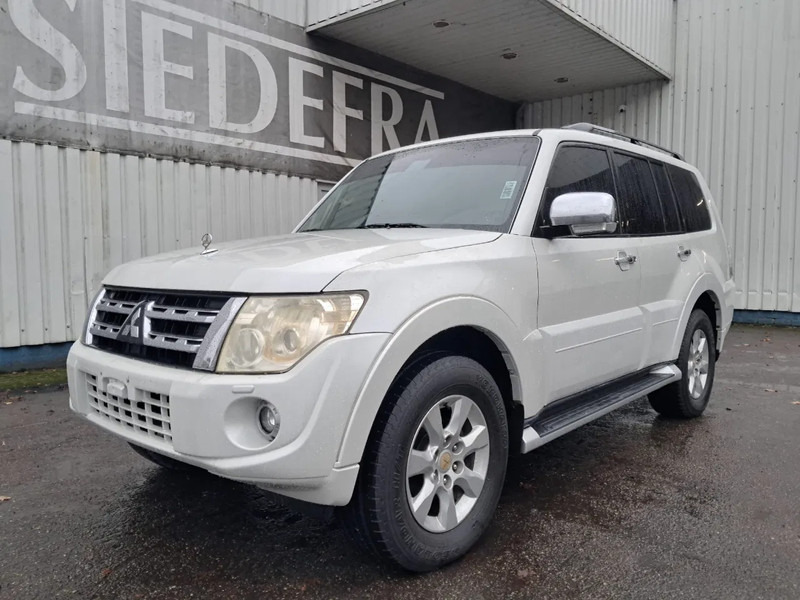 Mitsubishi Pajero GLS 3.5 - V6 , 4x4 , 7 Pers., Full Option - سيارة: صورة 1 Mitsubishi Pajero GLS 3.5 - V6 , 4x4 , 7 Pers., Full Option - سيارة: صورة 1