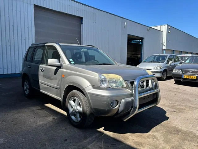 Nissan X-Trail 2.2 DCi , 4x4 , Airco , Export - سيارة دفع رباعي: صورة 4 Nissan X-Trail 2.2 DCi , 4x4 , Airco , Export - سيارة دفع رباعي: صورة 4