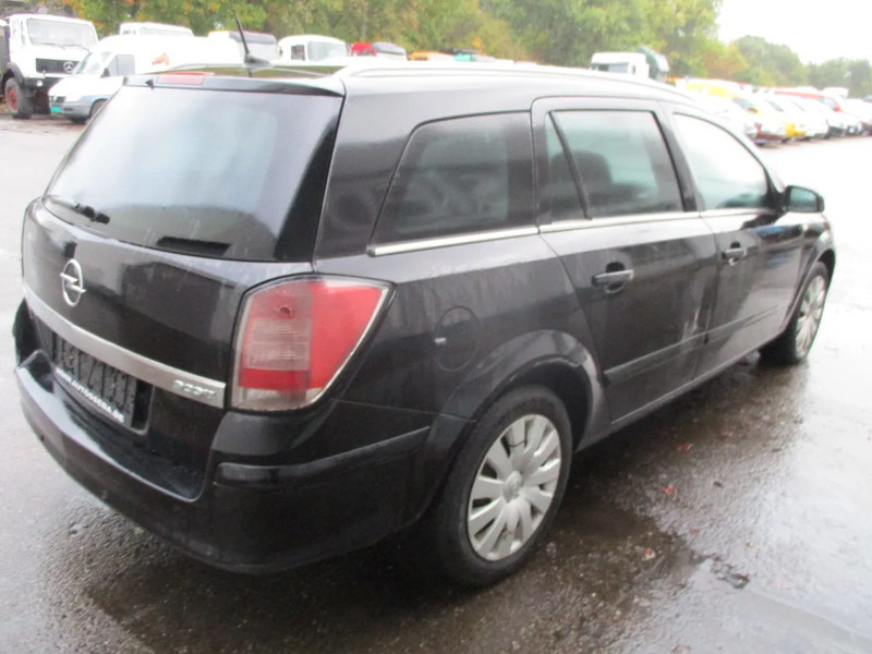 Opel Astra 1.7 CDTI , NOT RUNNING , Navi , Airco , lederen bekleding - سيارة: صورة 3 Opel Astra 1.7 CDTI , NOT RUNNING , Navi , Airco , lederen bekleding - سيارة: صورة 3