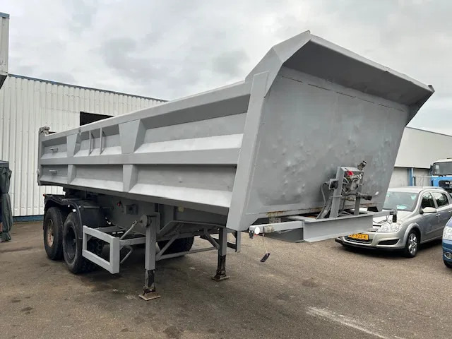 Trax 2 Axle Steel Tipper , Spring Suspension , Drum Brakes - قلابة نصف مقطورة نصف مقطورة قلابة: صورة 4 Trax 2 Axle Steel Tipper , Spring Suspension , Drum Brakes - قلابة نصف مقطورة نصف مقطورة قلابة: صورة 4