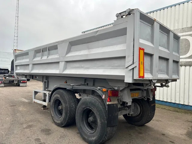 Trax 2 Axle Steel Tipper , Spring Suspension , Drum Brakes - قلابة نصف مقطورة نصف مقطورة قلابة: صورة 5 Trax 2 Axle Steel Tipper , Spring Suspension , Drum Brakes - قلابة نصف مقطورة نصف مقطورة قلابة: صورة 5