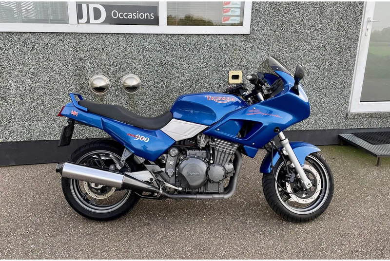 Triumph SPRINT 900 - دراجة نارية: صورة 1 Triumph SPRINT 900 - دراجة نارية: صورة 1