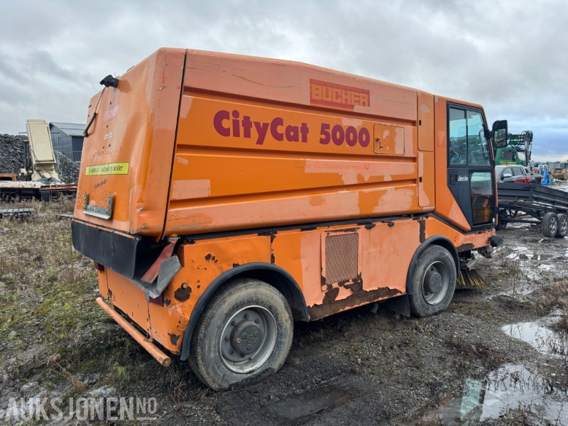 1900 Andre Bucher CC5000 sopebil - معدات البناء: صورة 3 1900 Andre Bucher CC5000 sopebil - معدات البناء: صورة 3