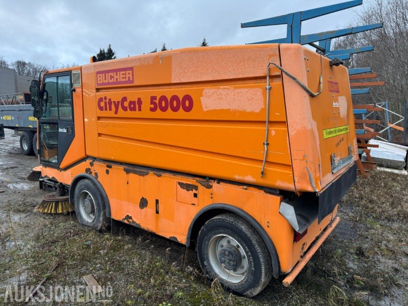 1900 Andre Bucher CC5000 sopebil - معدات البناء: صورة 4 1900 Andre Bucher CC5000 sopebil - معدات البناء: صورة 4