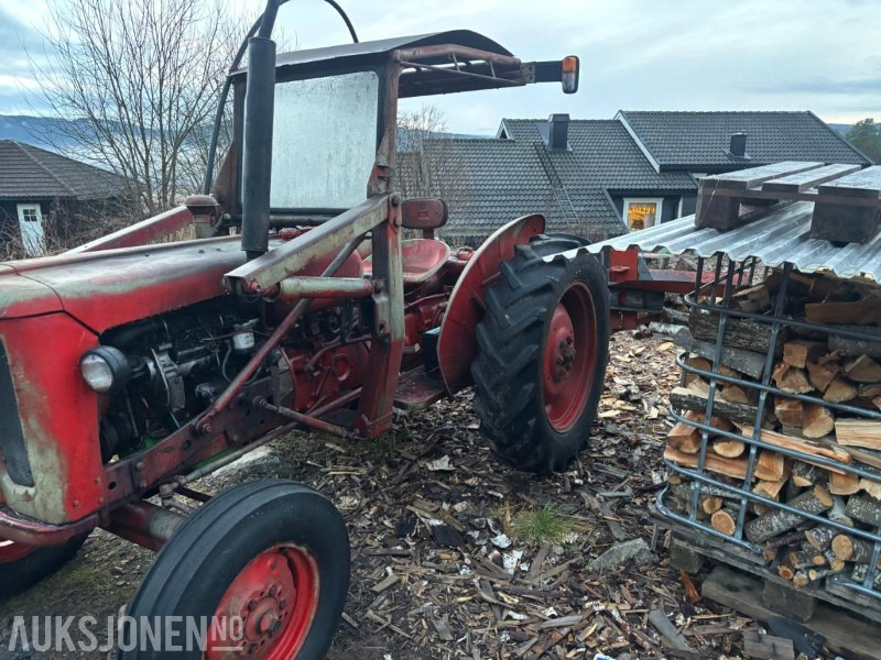 1900 Volvo 320 Buster traktor FRONTLASTER MVA FRI - INGEN MINSTEPRIS - جرار: صورة 5 1900 Volvo 320 Buster traktor FRONTLASTER MVA FRI - INGEN MINSTEPRIS - جرار: صورة 5