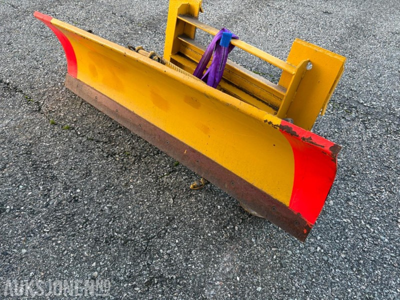 1900 kommunal skjær med euro feste - الآلات الزراعية: صورة 2 1900 kommunal skjær med euro feste - الآلات الزراعية: صورة 2