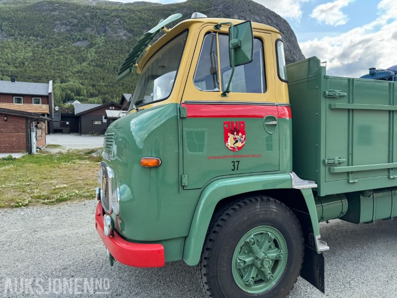 1966 Scania LBS 76 komplett sett med bil og henger selges fra bilmuseum. - شاحنات مسطحة: صورة 3 1966 Scania LBS 76 komplett sett med bil og henger selges fra bilmuseum. - شاحنات مسطحة: صورة 3
