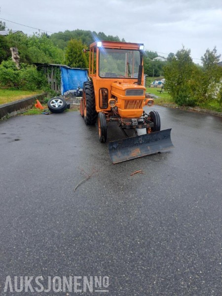 1974 Fiat 350 traktor med brøyteskjær - جرار: صورة 3 1974 Fiat 350 traktor med brøyteskjær - جرار: صورة 3