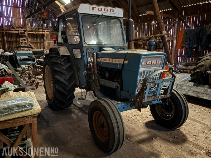 1975 FORD 4000 MED FRONTLASTER - جرار: صورة 2 1975 FORD 4000 MED FRONTLASTER - جرار: صورة 2